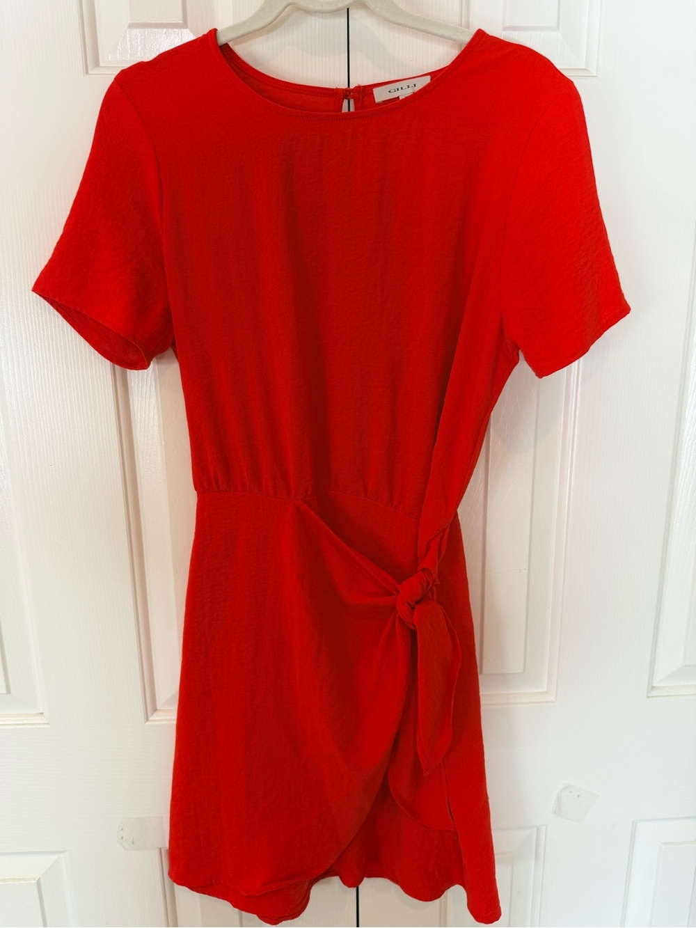 Gilli Red Short Sleeve Tie-Waist Mini Dress